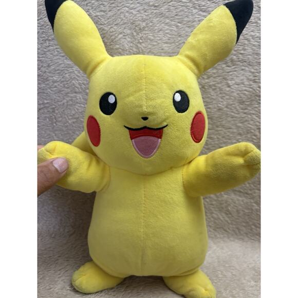 Jazwares Pokemon Pikachu 10.25 in Action Figure Whit Light Sounds & Motions - Picture 3 of 12